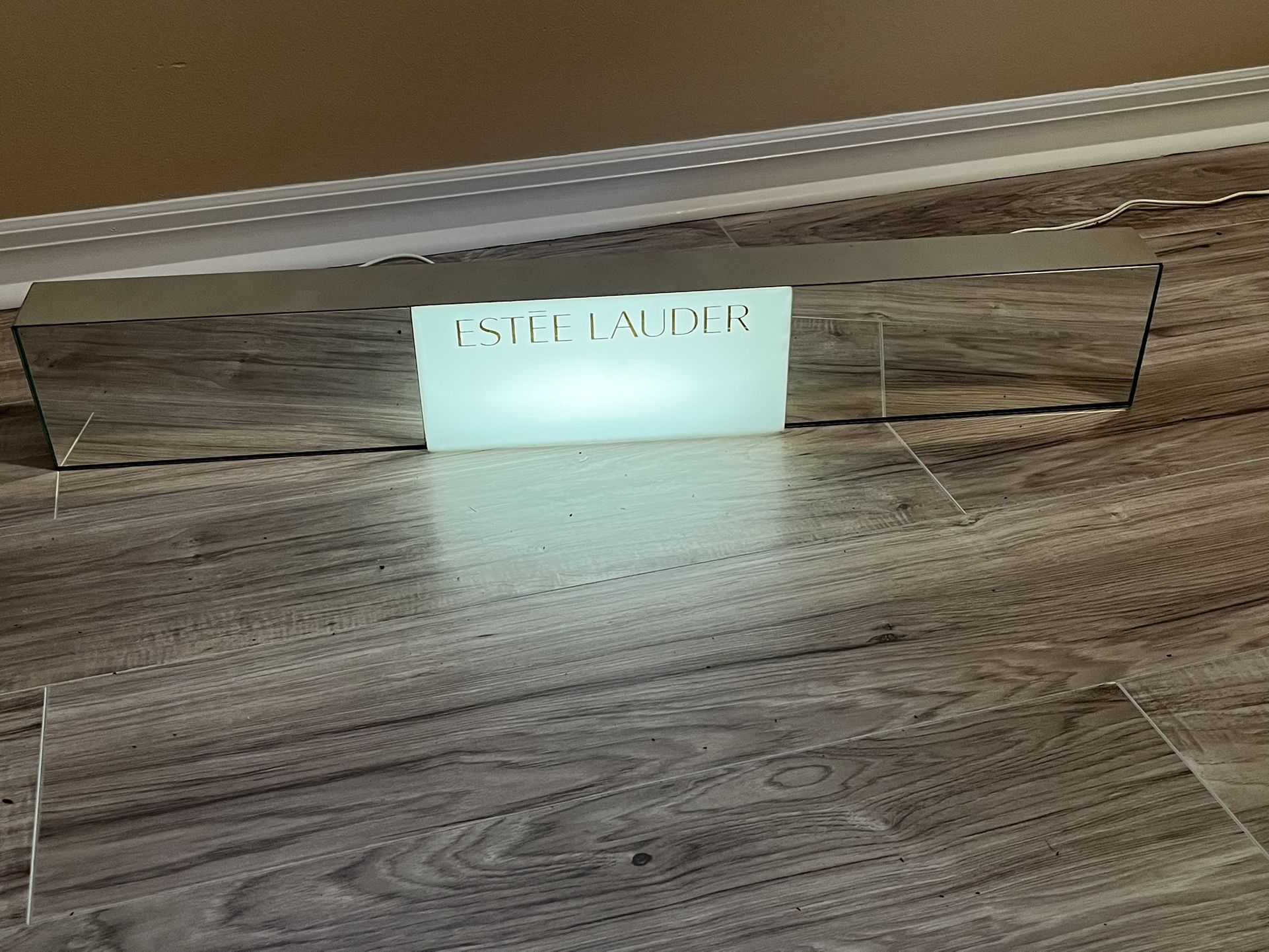 Rare Estee Lauder vanity counter light display