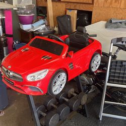 Mercedes Bens Electric Ride On Car
