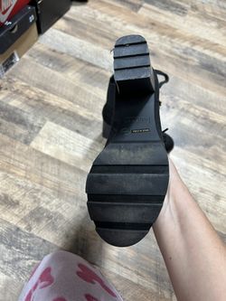 Black women boots size 6