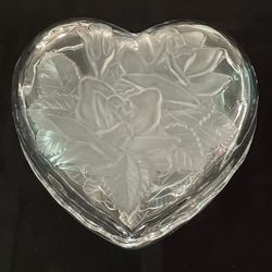 Studio Nova etched glass heart-shaped trinket dish. 6”x 5”x 3.5”