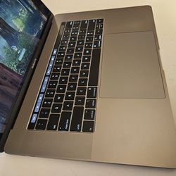 Apple Macbook Pro i7 32gb Ram 500gb SSD Drive 15" Screen 2019