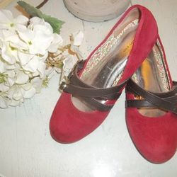 LANDS' END Girl Size 13 Cranberry Red Color Suede Leather Shoes