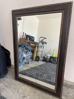Wall mirror