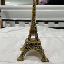 Metal Souvenir Eiffel Tower Sttattuette