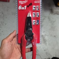 Milwaukee
7.75 in. Combination Electricians 6-in-1 Wire Stripper/Cutter Pliers