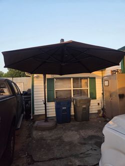 Cantilever Umbrella