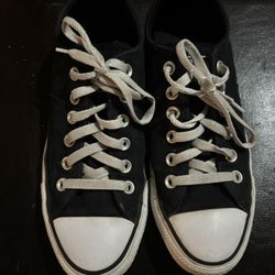 Women’s Converse Size 8
