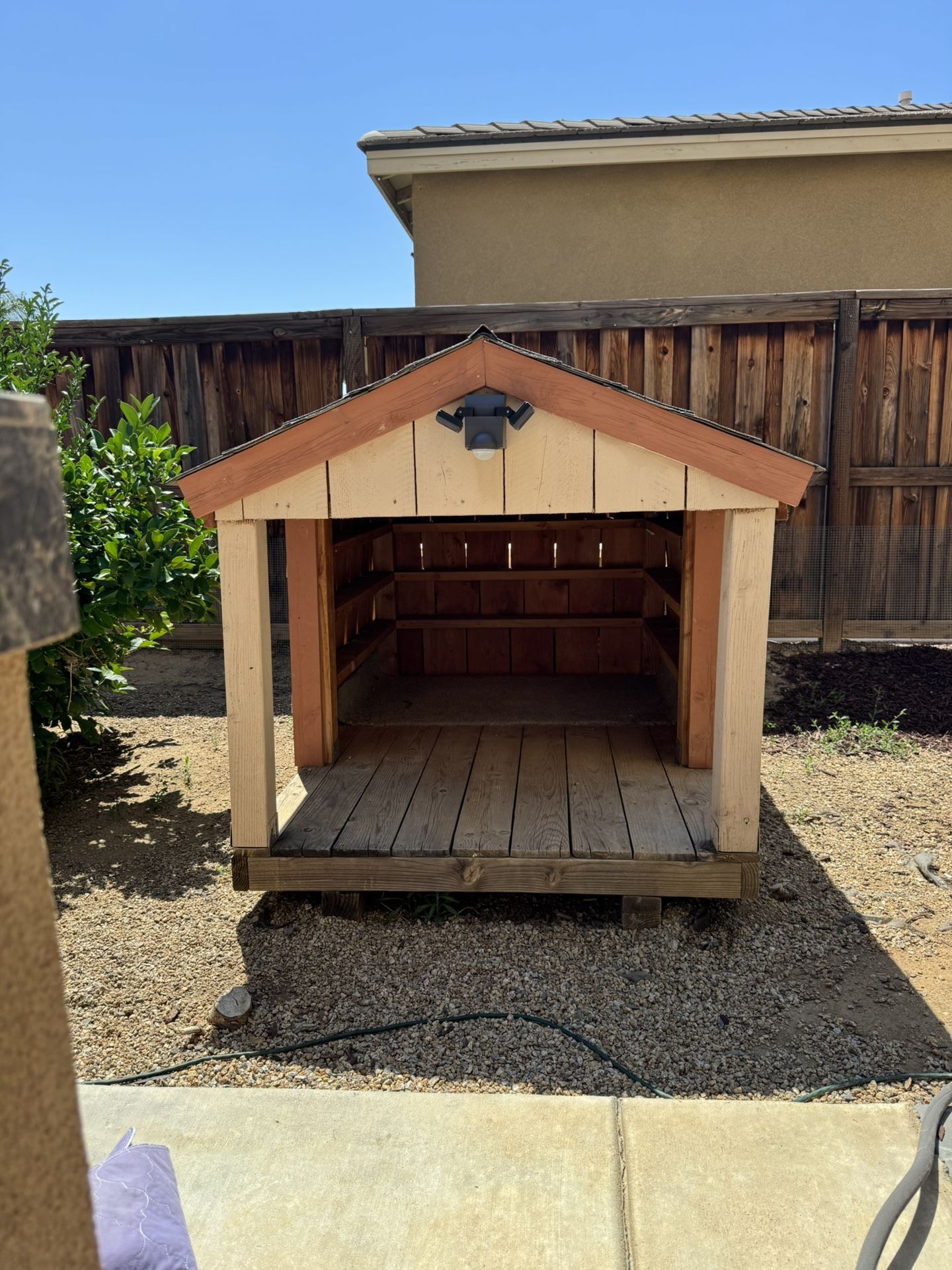 Free !!!  Extra Large Dog house (Custom Built)
