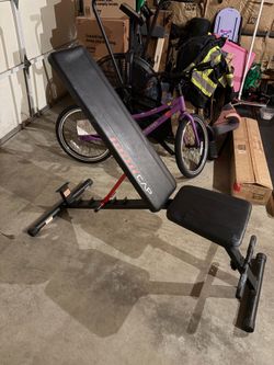 Adjustable weight bench