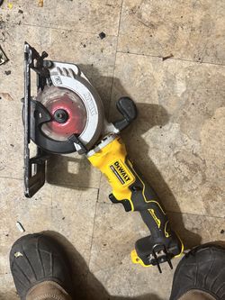 Dewalt Atomic Circular Saw