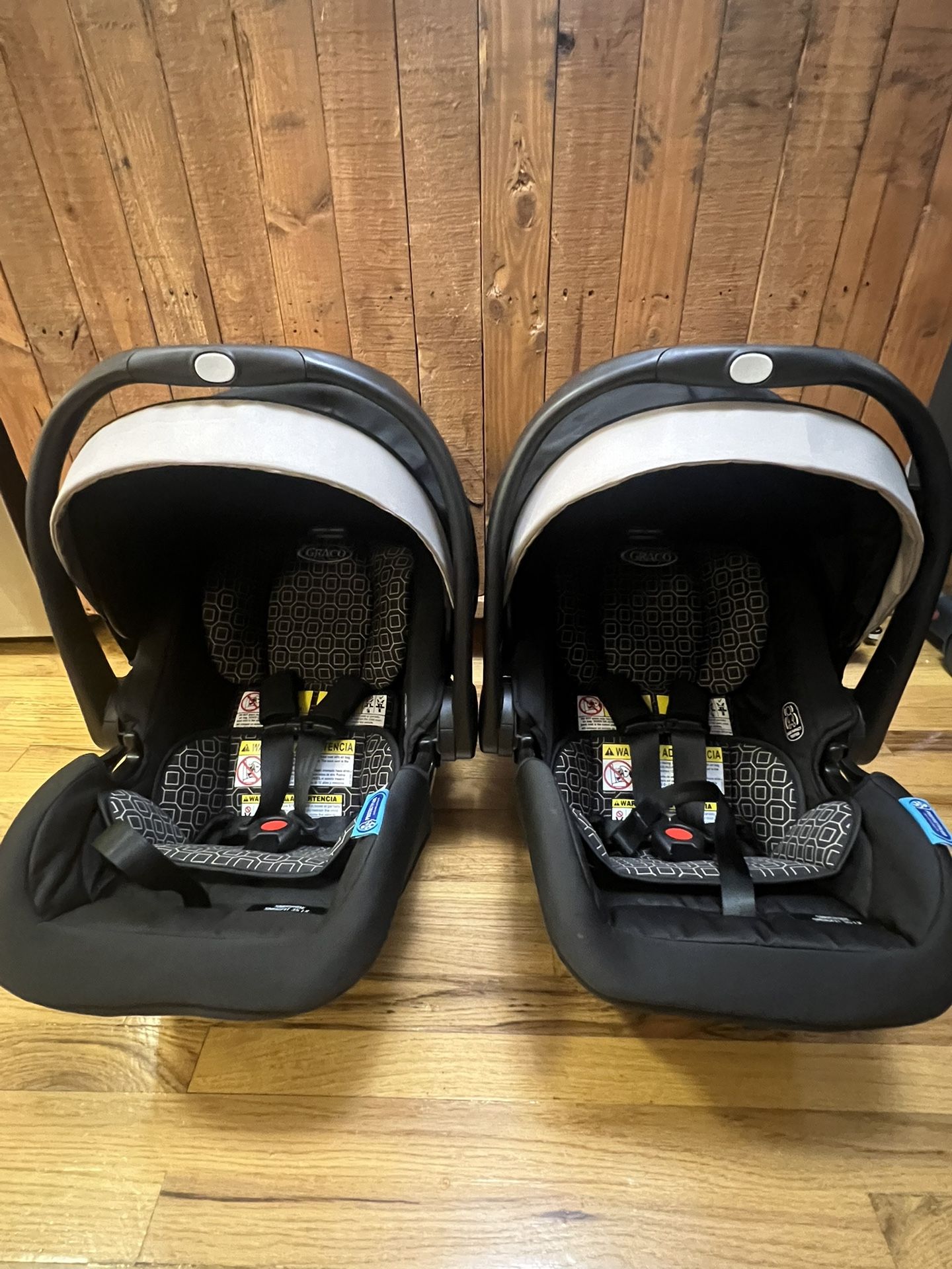 SnugRide® SnugFit LX Infant Car Seat- 2 Seats Used- Great condition