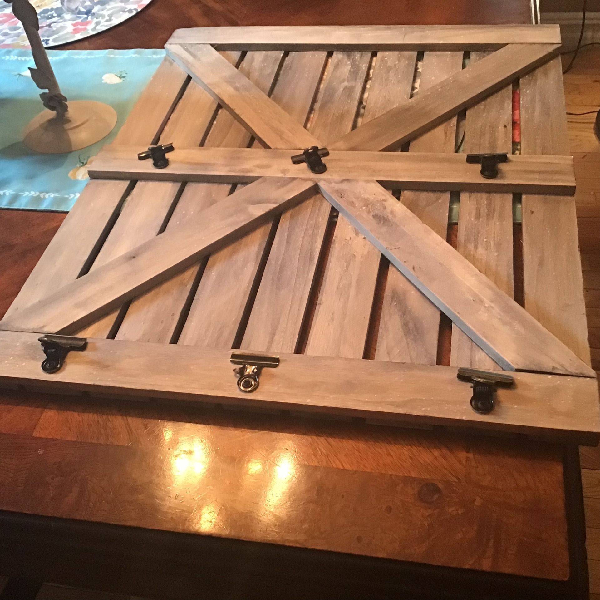 Beautiful Rustic Wooden Barn Door Decor With 6 Metal Clips To Hang Photos, Pictures Flowers Etc. Great For Bridal/baby Shower Wedding
