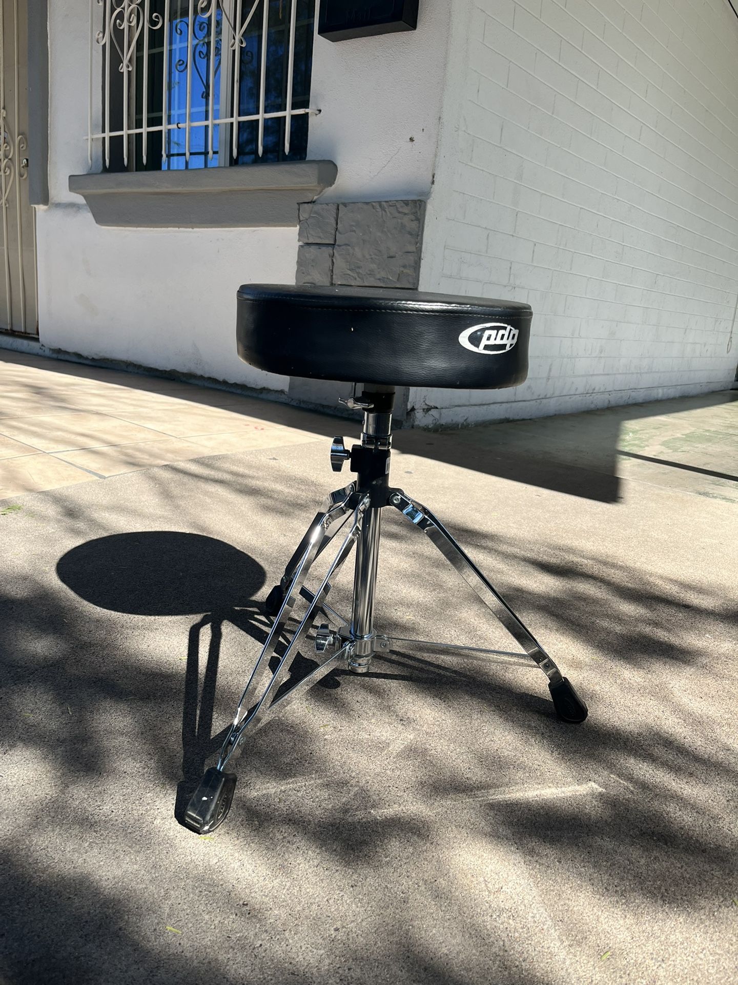 🎵 PDP by DW Drum Throne (PGDT880) – Solid, Adjustable, Great Condition