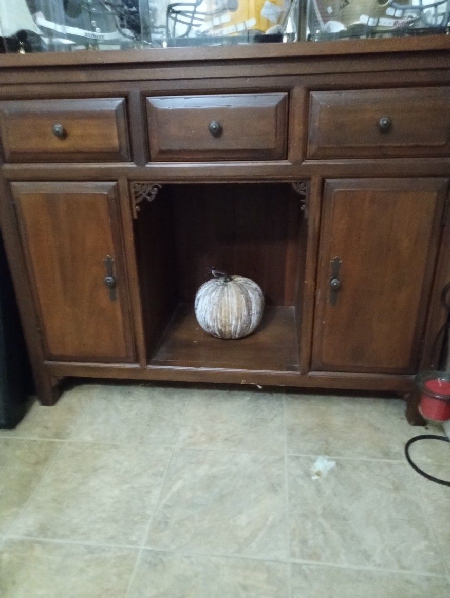 Great Condition Hand Crafted Desk Hutch Dove Tale Joints