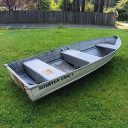 12' Aluminum Smoker Craft Model 12CFS 