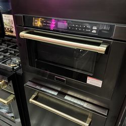 ZLINE Autograph Edition 24" 1.2 cu. ft. Built-in Microwave Drawer in Black Stainless Steel and Champagne Bronze Accents (MWDZ-1-BS-H-CB)