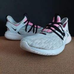 Nike Flex Trainer 9 Women’s Size 7.5 / Talla 7.5 en buen estado