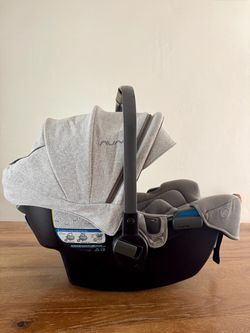 Nuna PIPA RX infant car seat w/base