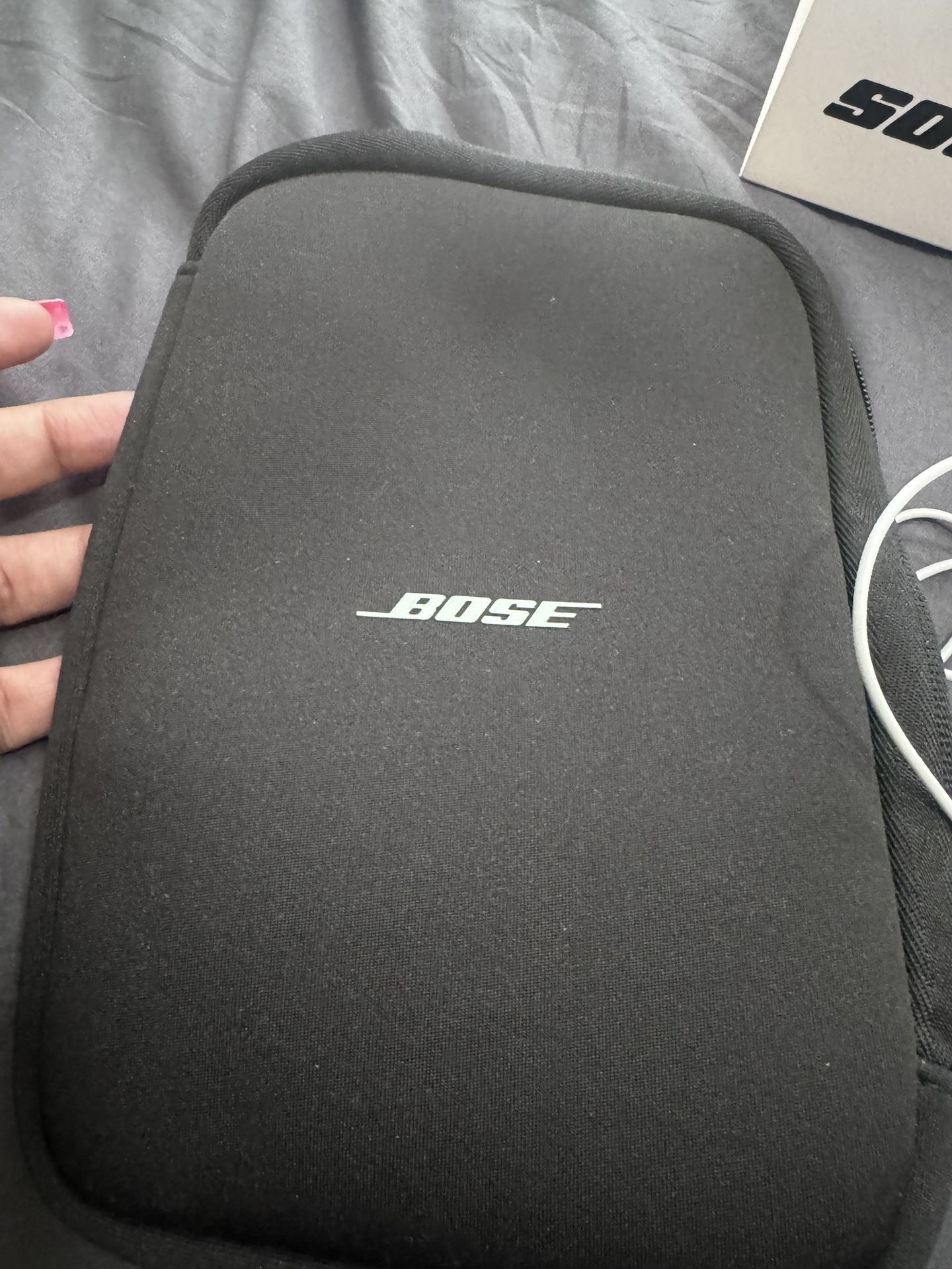 Bose QuietComfort Bluetooth Wireless Noise Cancelling Headphones - White