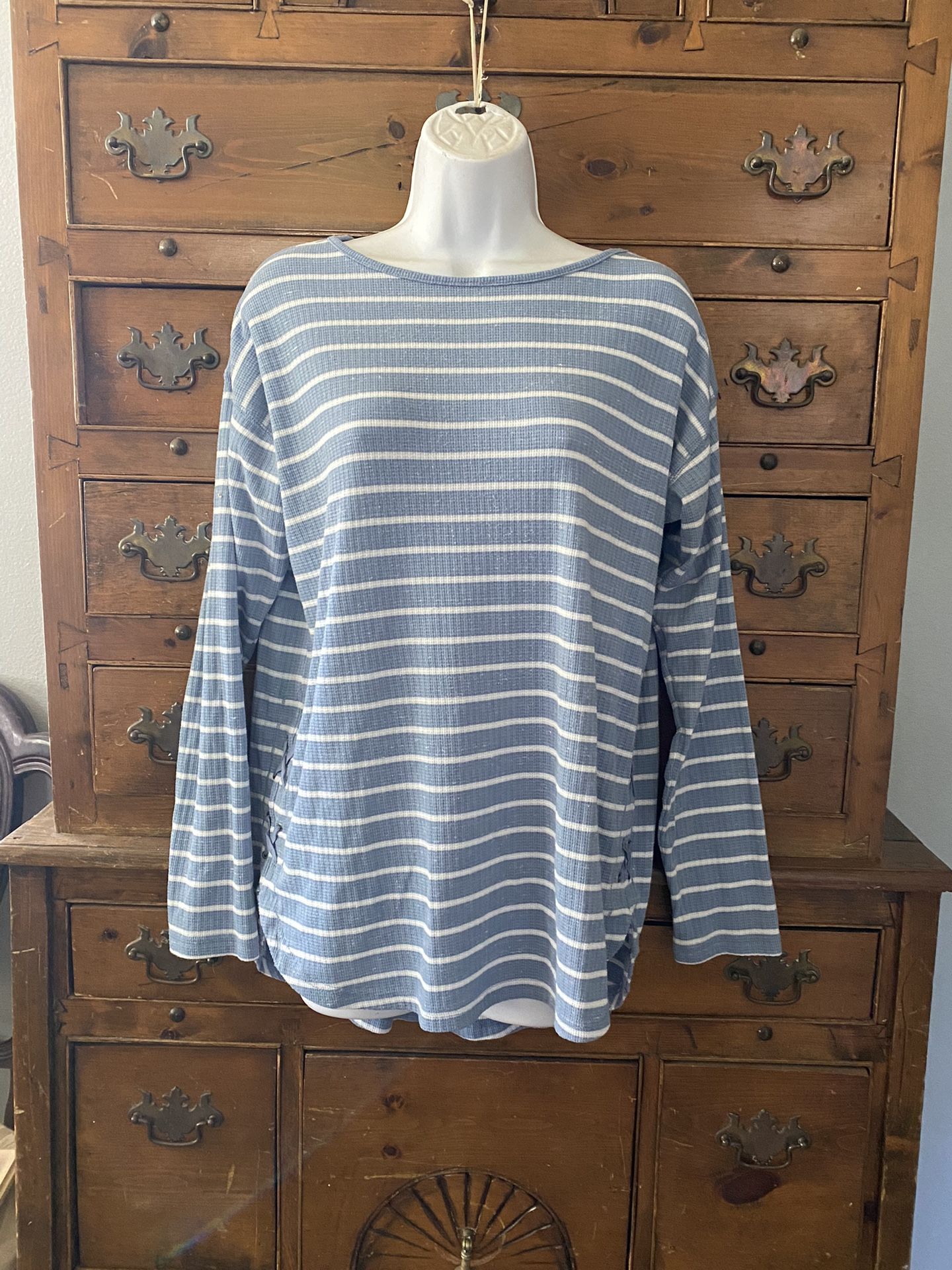 Woman’s LS High Low Tunic Top Size Medium By Chaps