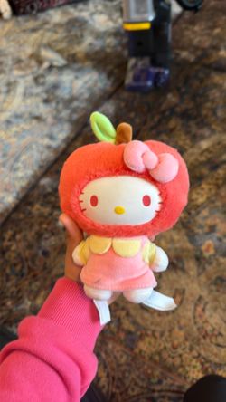 Hello kitty keychain