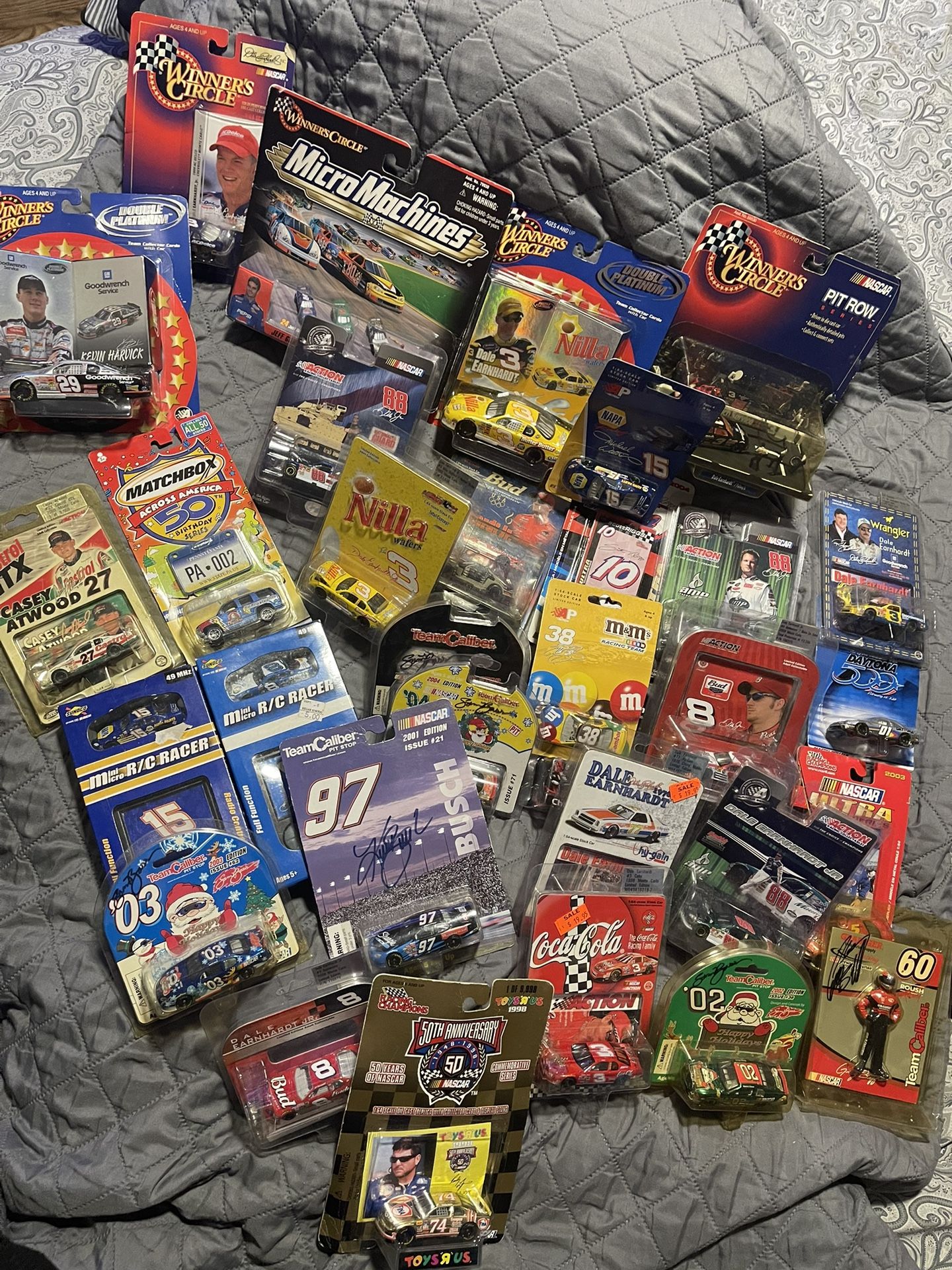Car Lot!! (25+ Collectors Cars Sealed .) ** SOME SIGNED!