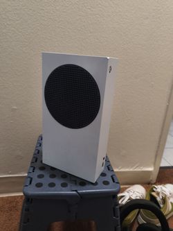 Xbox series xs lmk  with headsets and JBL
