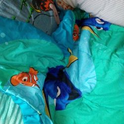 Twin Size Finding Nemo Blanket