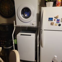 Brands New Magic Chef Washer And Dryer Eletric 