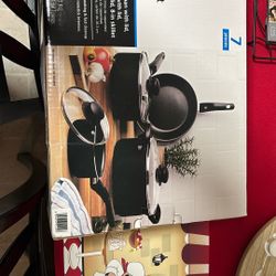Cookware set