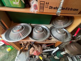 1964 64 Pontiac Deluxe Hubcap Rim Wheel Cover Hub Cap 14" OEM USED Y12 SET 4