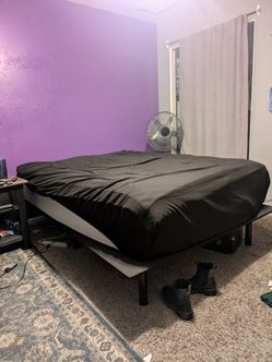 Adjustable Queen Bed Frame With Matress