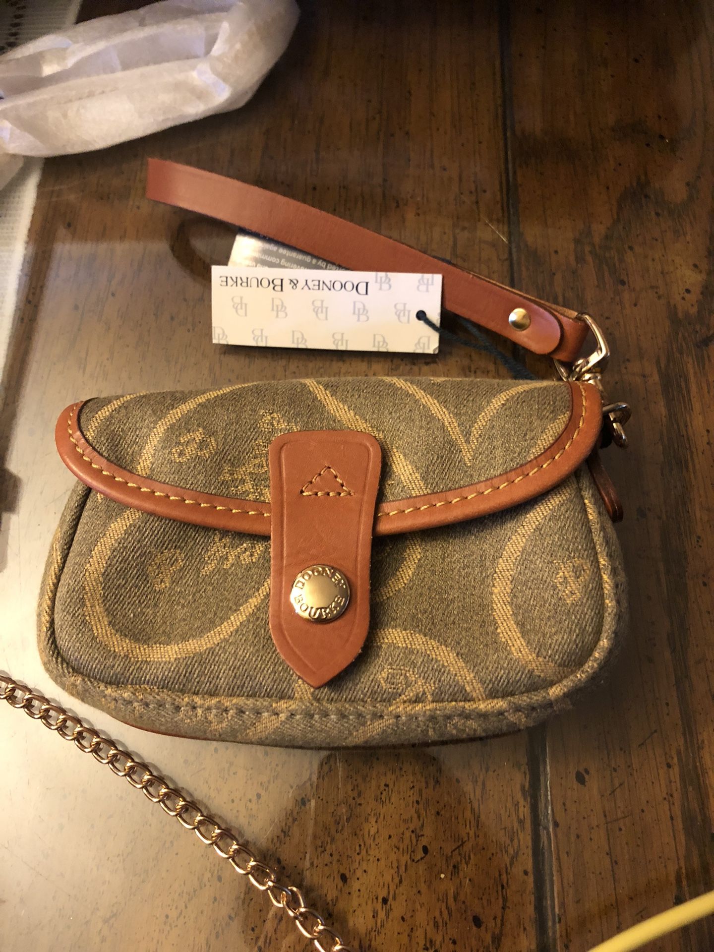 Dooney And Bourke Authentic Brand New With Tags Wristlet With Compartments 