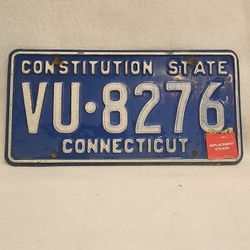 LVINTAGE 1990s CONNECTICUT CONSTITUTION STATE License Plate VU 8276