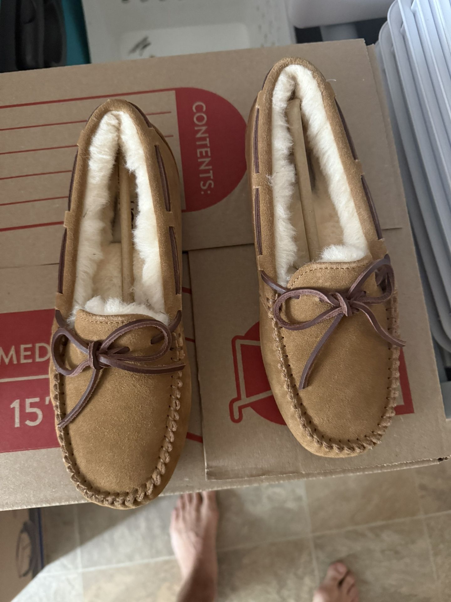 UGG