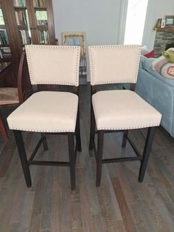 Cushioned counter chairs
