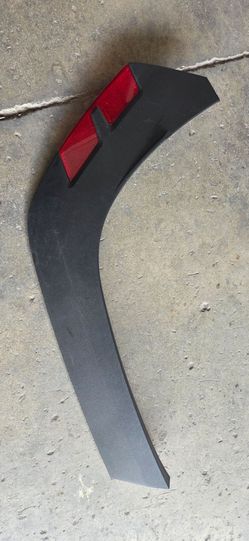 HYUNDAI TUCSON  LEFT REAR WHEEL MOLDING  2022-2024