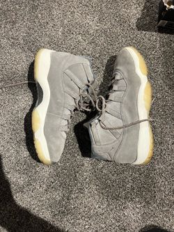 Jordan 11 premium gray suede size 10.5