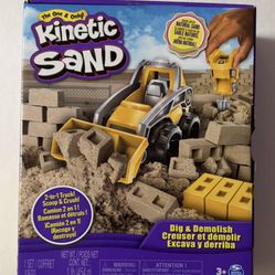KINETIC SAND DIG + DEMOLISH. 2 In 1 TRUCK. NOT OPENED. 