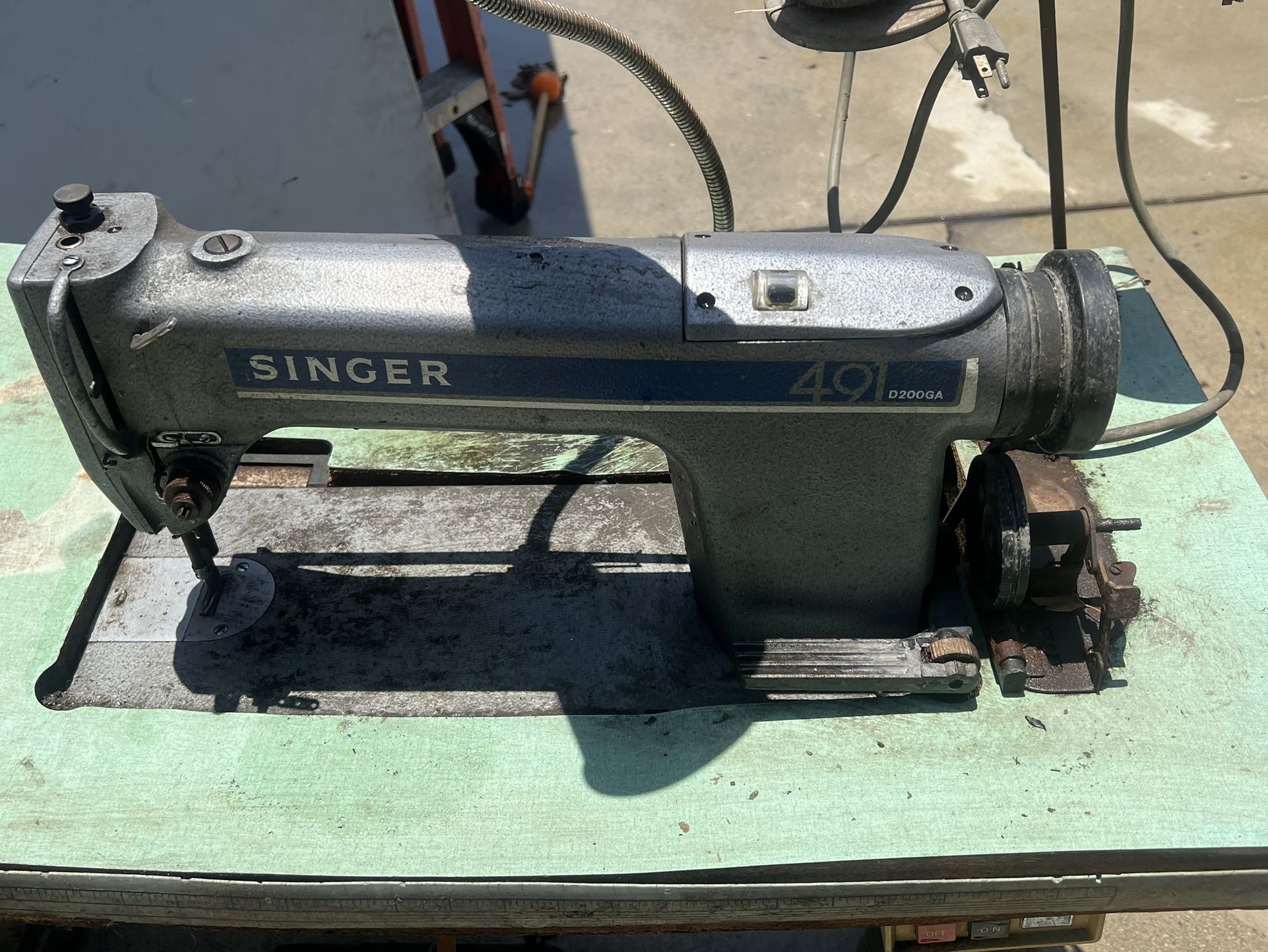 Singer Sewing Machine