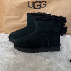 Women Ugg Boots Size 5