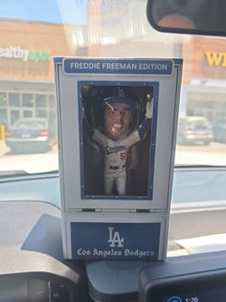 Freddie Freeman 18th inning walkoff homerun bobblehead