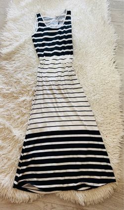 Cute black and white maxi dress