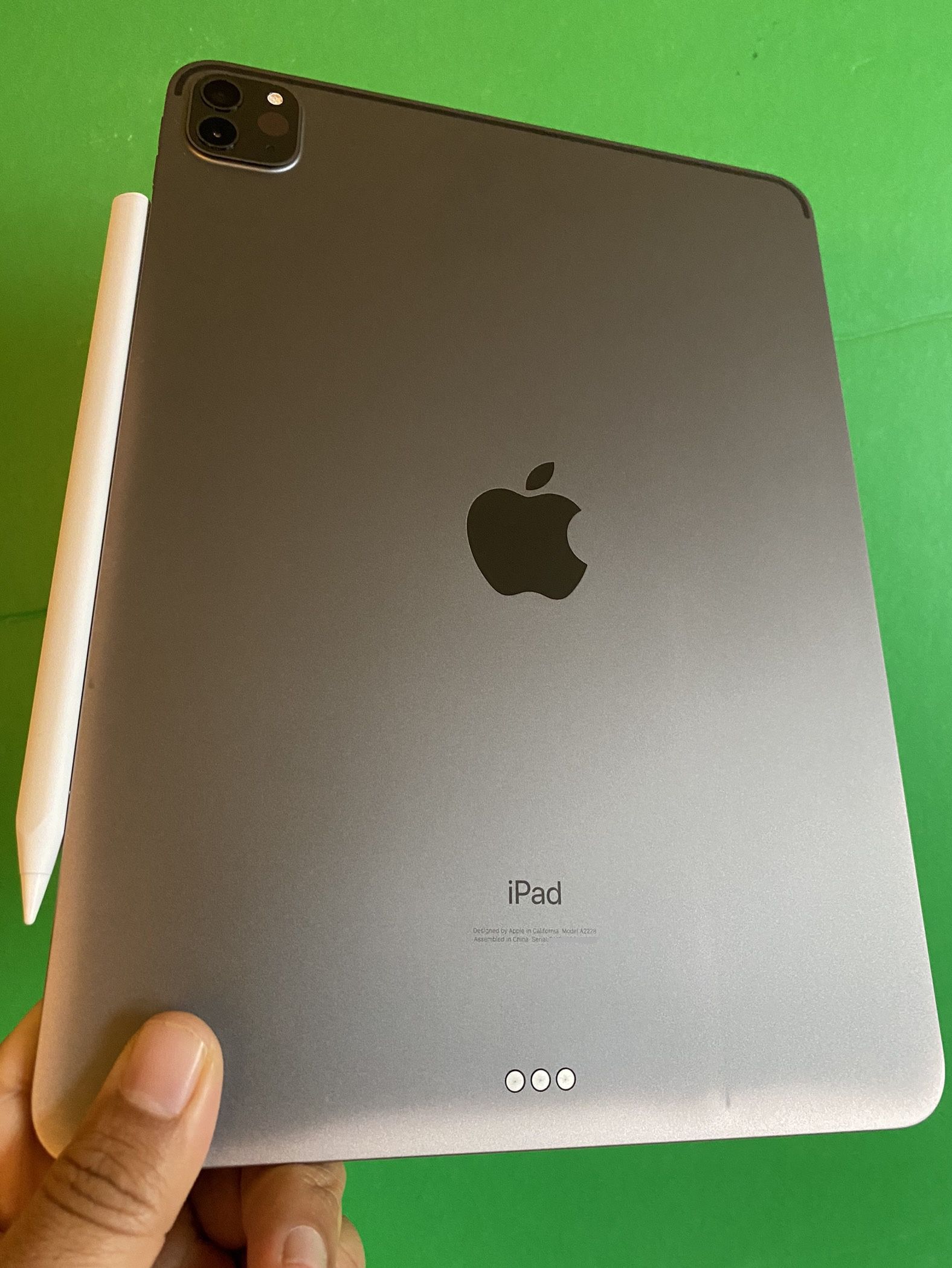 512GB Apple IPad Pro 11” 2nd Generation (2020 Model/ Liquid Retina