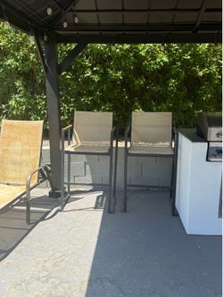 5 Outdoor Bar Stools