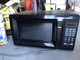 700 Watt Microwave