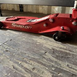 Snap-On Tools FJ200 2-Ton Floor Jack