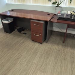 Free Office Furnitures