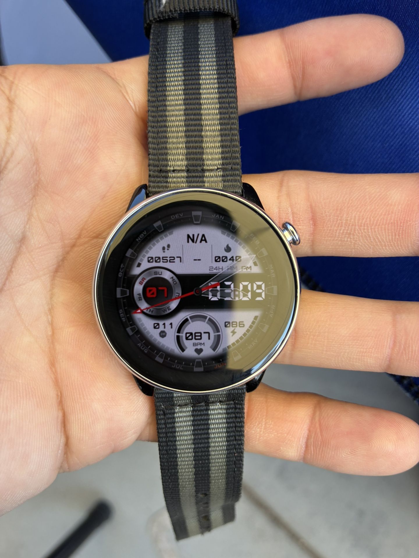 Amazfit GTR Mini Smart Watch 43mm, 14 Day Battery Life, GPS, AI