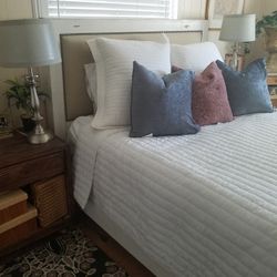 Rug , Lamps and Pillows Matching Set 